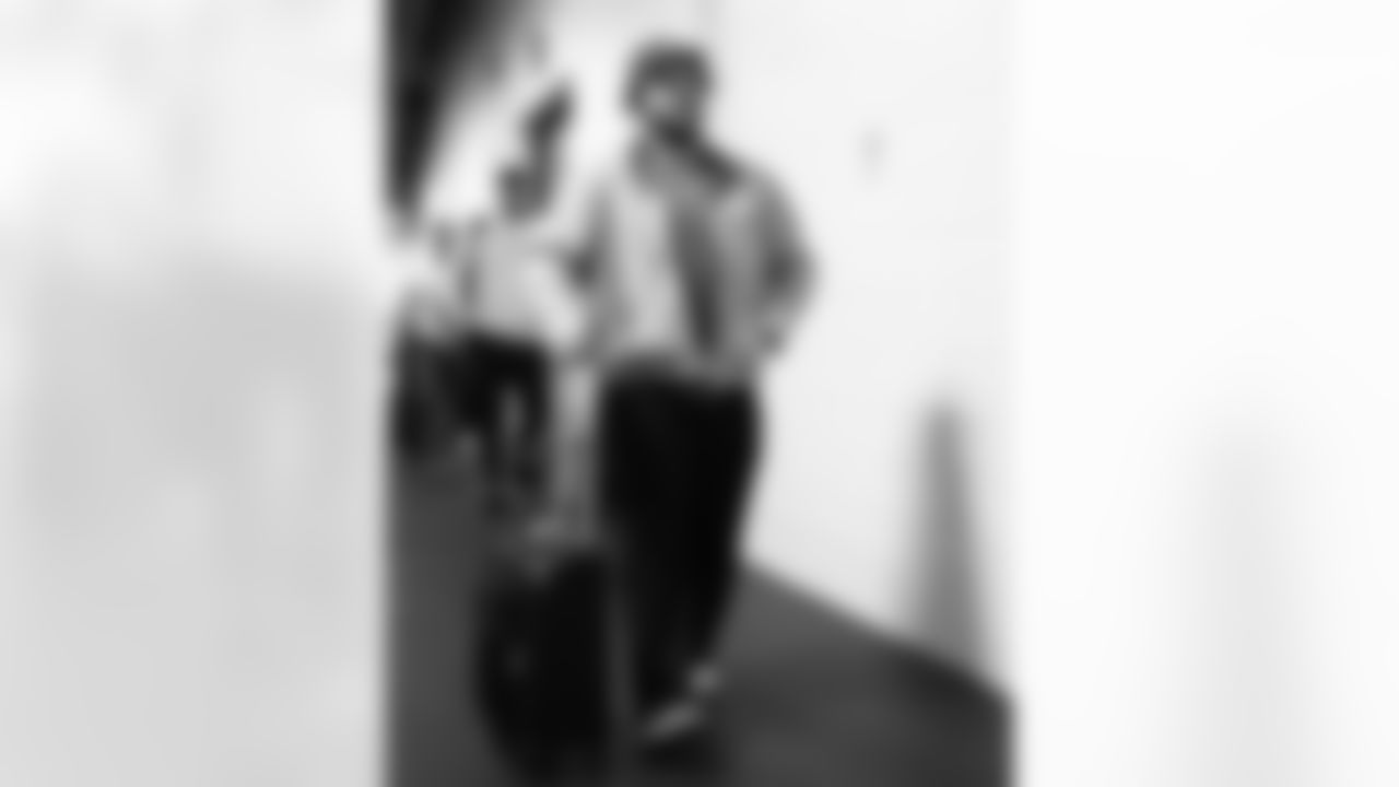 Pittsburgh Steelers vs Buffalo Bills, Regular Season, November 30, 2025 at Acrisure Stadium.