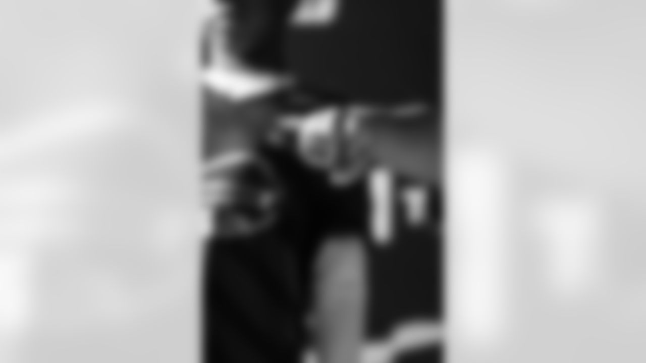 NFLFLAG_REG_BILLS_2025_MB_54