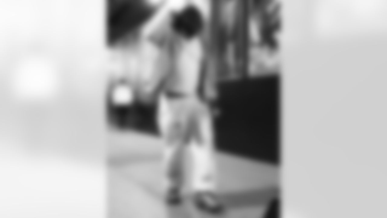 New England Patriots vs Buffalo Bills, Regular Season, December 14, 2025 at Gillette Stadium.