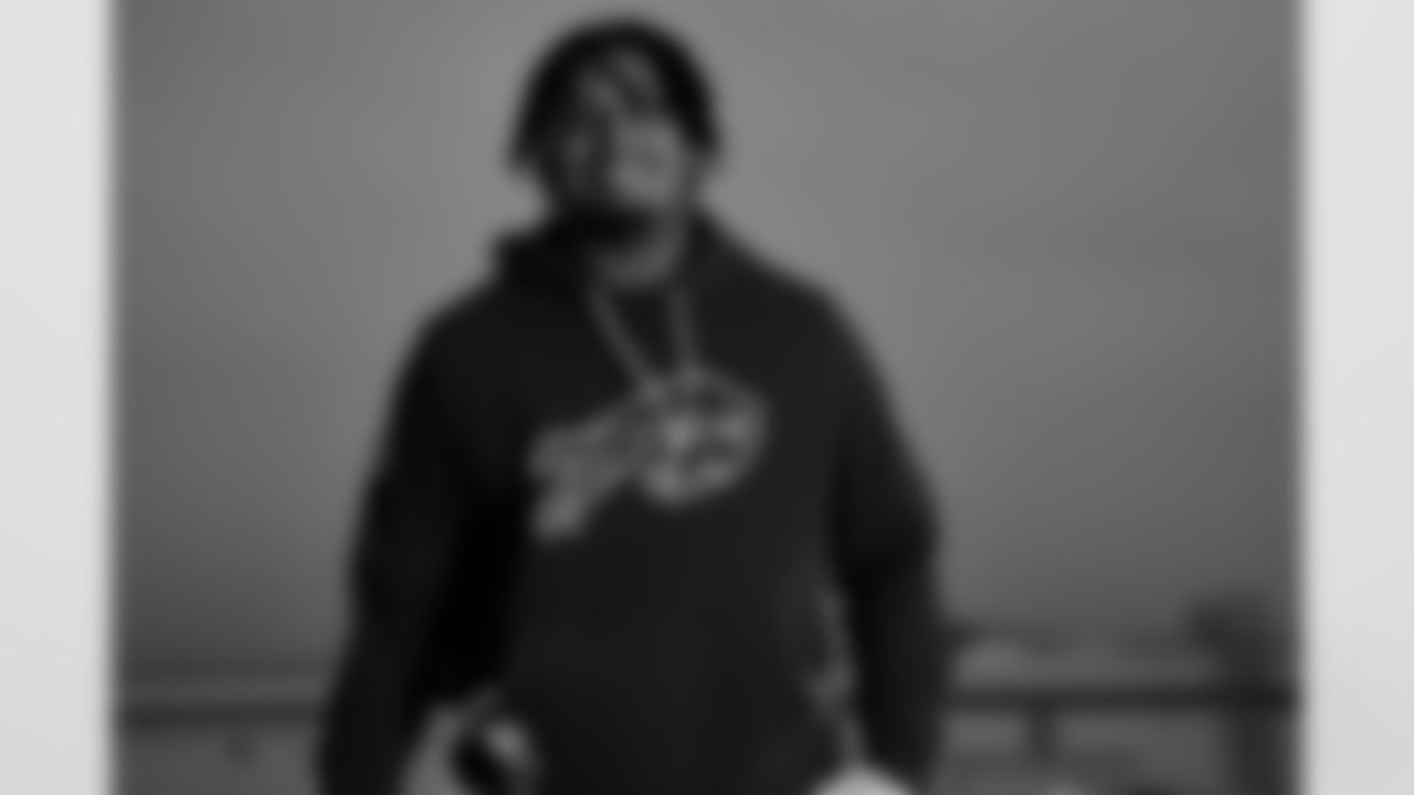 Travis Clayton (67). Buffalo Bills travel to Foxborough, December 13, 2025 at Buffalo Niagara International Airport.