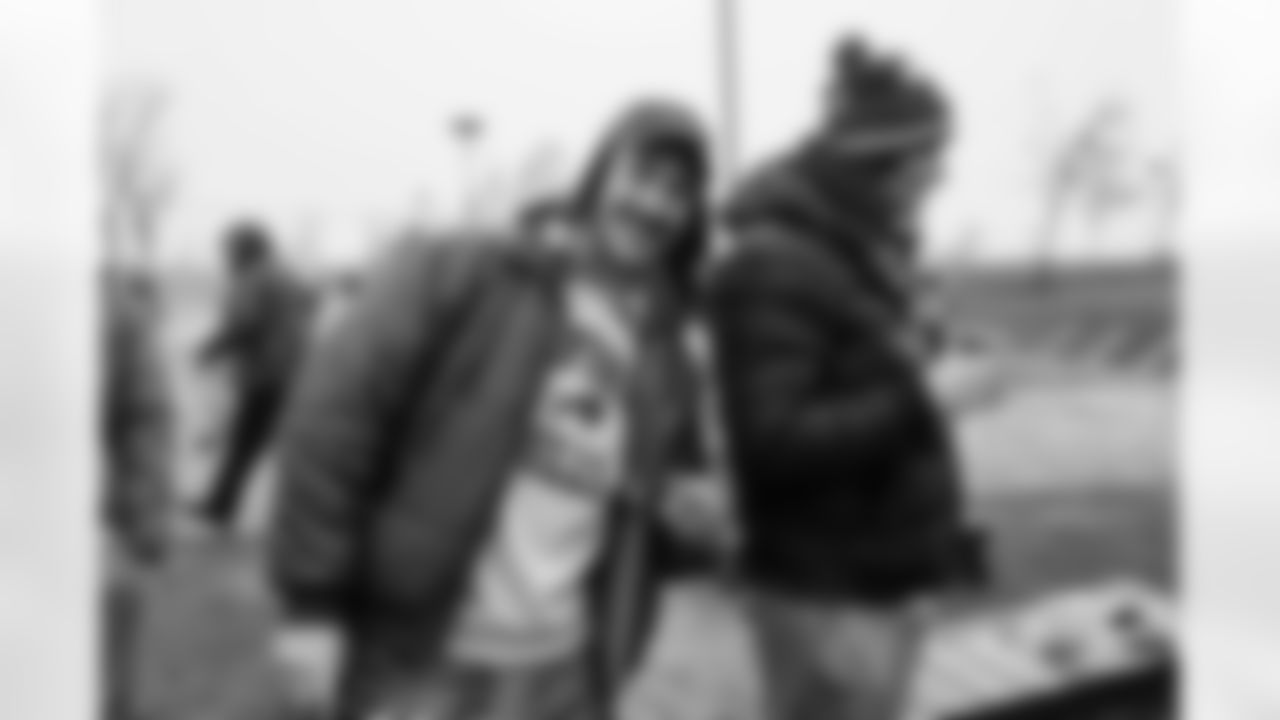 Buffalo Bills vs Philadelphia Eagles, Regular Season, December 28, 2025 at Highmark Stadium.