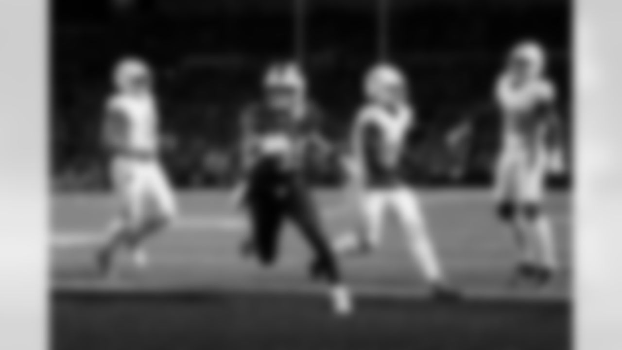 Buffalo Bills vs Miami Dolphins, Regular Season, September 18, 2025 at Highmark Stadium.
