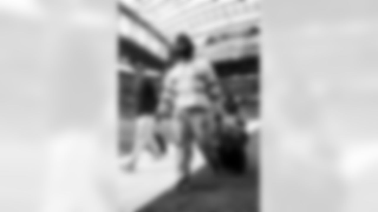 Houston Texans vs Buffalo Bills, Regular Season, November 20, 2025 at NRG Stadium.