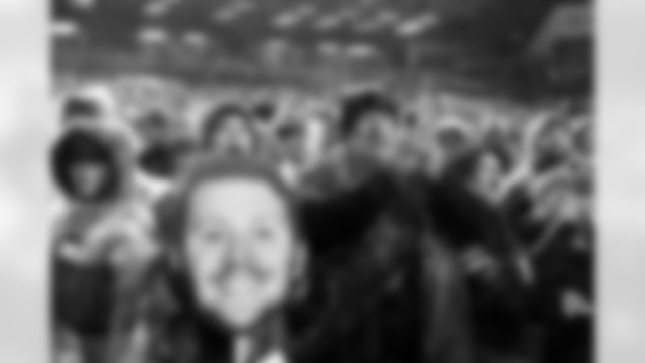 Buffalo Bills vs Philadelphia Eagles, Regular Season, December 28, 2025 at Highmark Stadium.