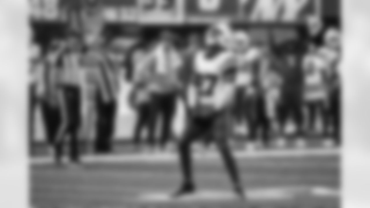 New York Jets vs Buffalo Bills, Regular Season, September 14, 2025 at Metlife Stadium.