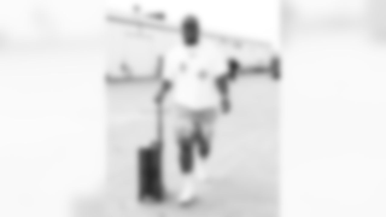 Larry Ogunjobi (99). Buffalo Bills Travel to Miami, November 08, 2025 at Buffalo Niagara International Airport.