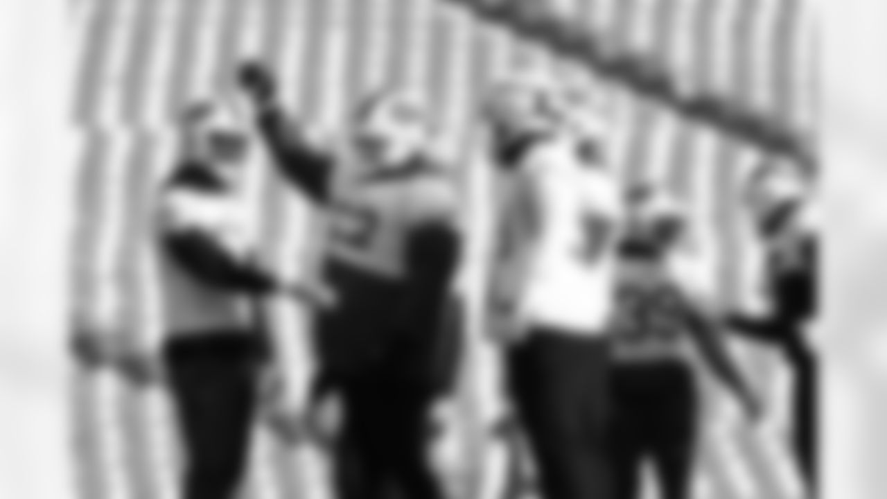 Jordan Phillips (52). Buffalo Bills Week 14 Practice, December 05, 2025 at Highmark Stadium.