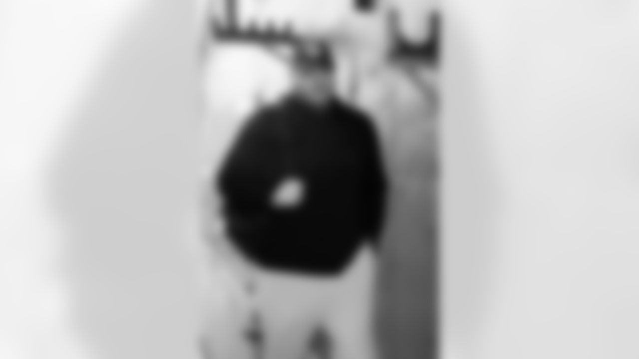 Buffalo Bills vs Philadelphia Eagles, Regular Season, December 28, 2025 at Highmark Stadium.