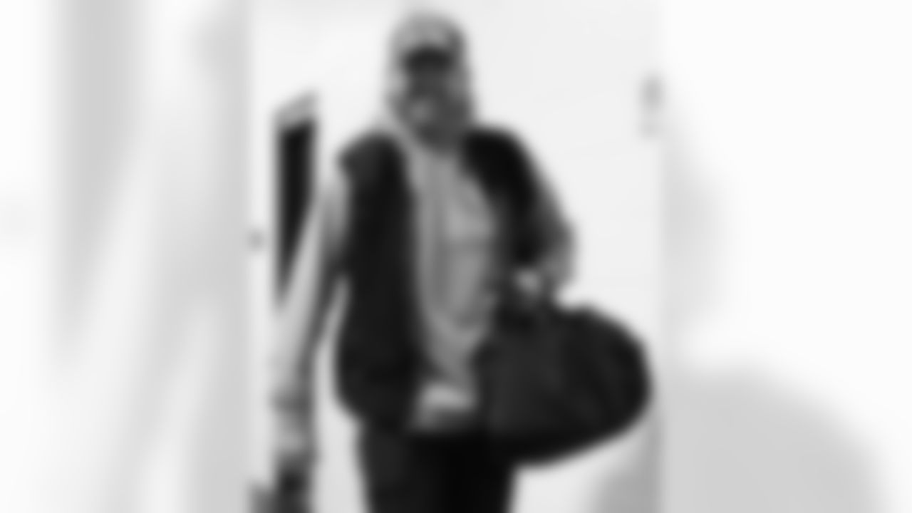 Pittsburgh Steelers vs Buffalo Bills, Regular Season, November 30, 2025 at Acrisure Stadium.