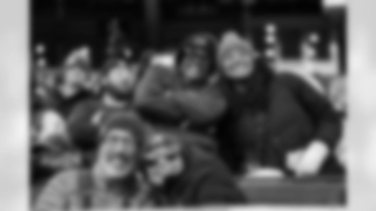 Cleveland Browns vs Buffalo Bills, Regular Season, December 21, 2025 at Huntington Bank Field.