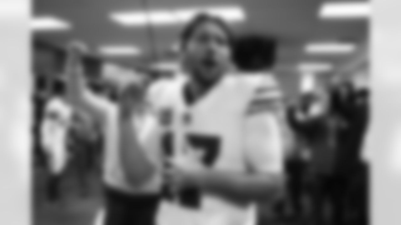 Buffalo Bills vs Tampa Bay Buccaneers, Regular Season, November 16, 2025 at Highmark Stadium.