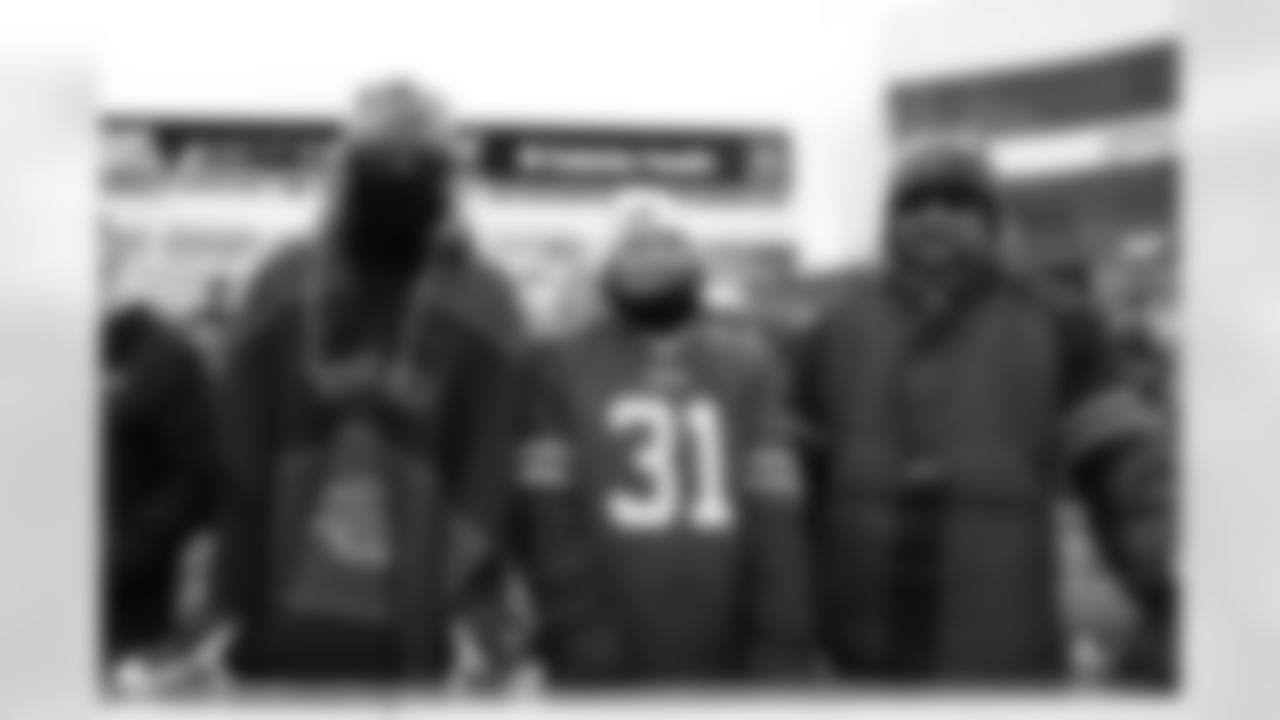 Buffalo Bills vs Tampa Bay Buccaneers, Regular Season, November 16, 2025 at Highmark Stadium.