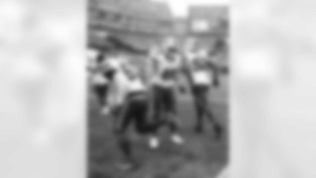 New England Patriots vs Buffalo Bills, Regular Season, December 14, 2025 at Gillette Stadium.