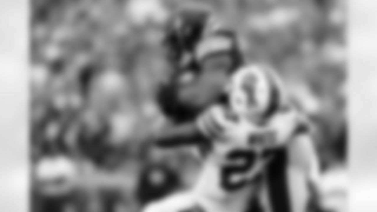 Tre'Davious White (27). Buffalo Bills vs Pittsburgh Steelers at Highmark Stadium, September 12, 2021. Photo by Ben Green