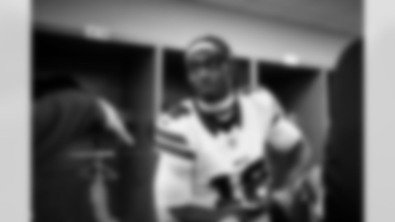 Pittsburgh Steelers vs Buffalo Bills, Regular Season, November 28, 2025 at Acrisure Stadium.