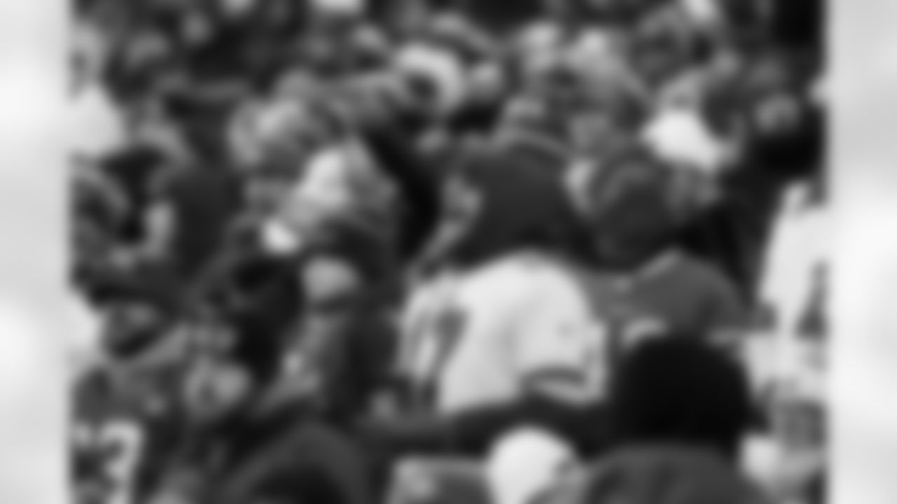 Cleveland Browns vs Buffalo Bills, Regular Season, December 21, 2025 at Huntington Bank Field.