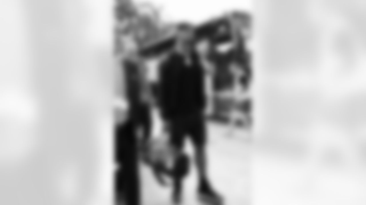 Miami Dolphins vs Buffalo Bills, Regular Season, November 09, 2025 at Hard Rock Stadium.