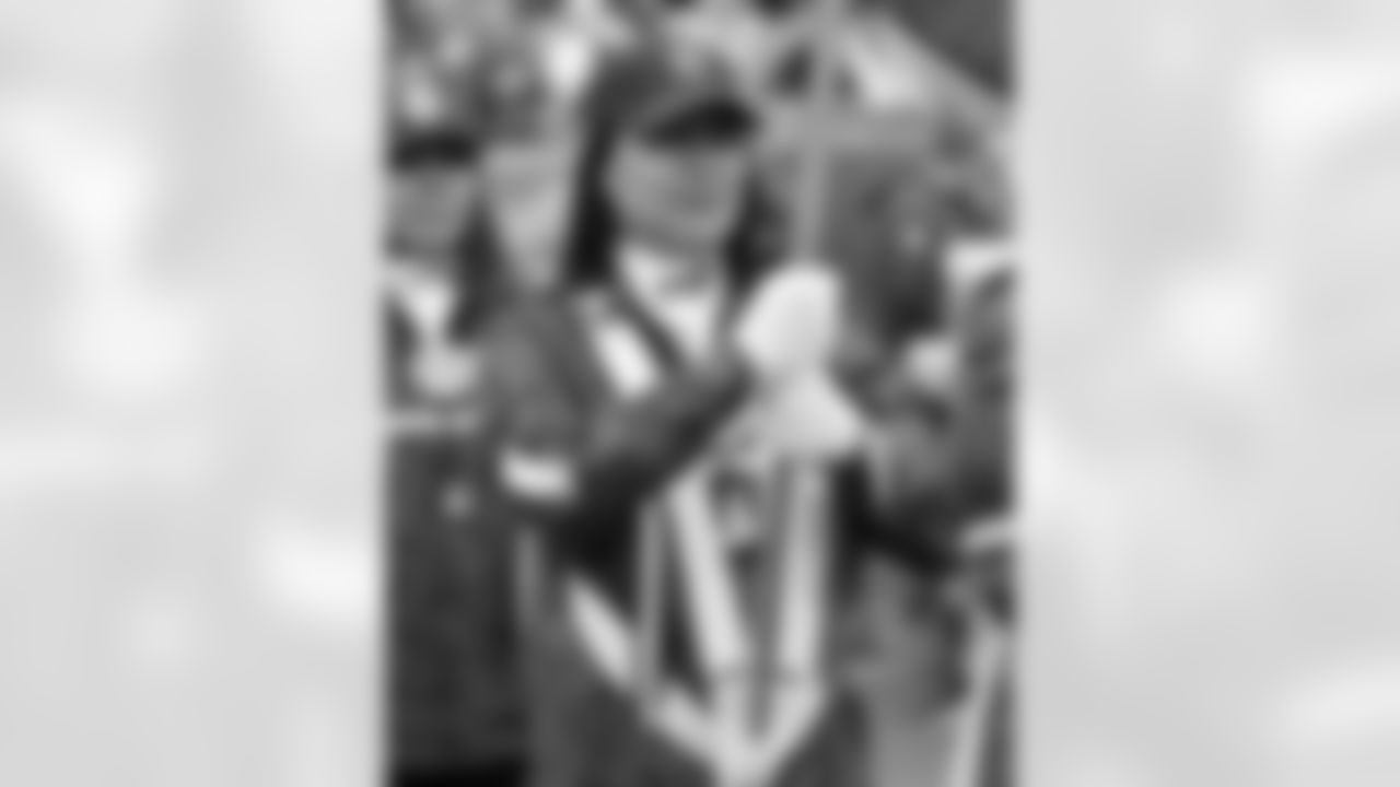 Buffalo Bills vs Tampa Bay Buccaneers, Regular Season, November 16, 2025 at Highmark Stadium.