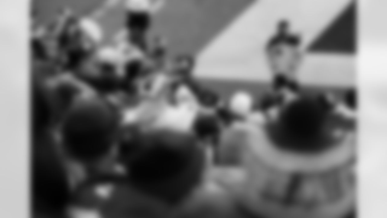 Buffalo Bills vs Tampa Bay Buccaneers, Regular Season, November 16, 2025 at Highmark Stadium.