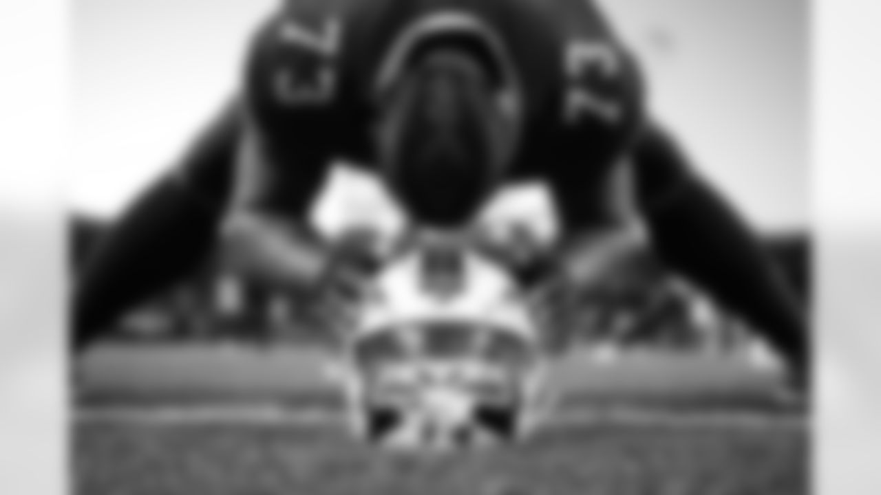 Dion Dawkins (73). Buffalo Bills vs Baltimore Ravens, Regular Season, September 07, 2025 at Highmark Stadium.