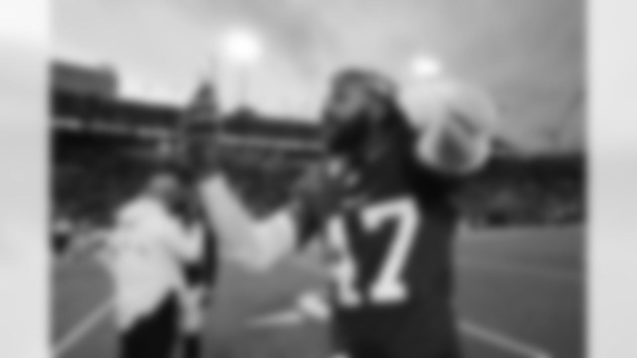 Buffalo Bills vs New York Jets, Regular Season, December 29, 2024 at Highmark Stadium.