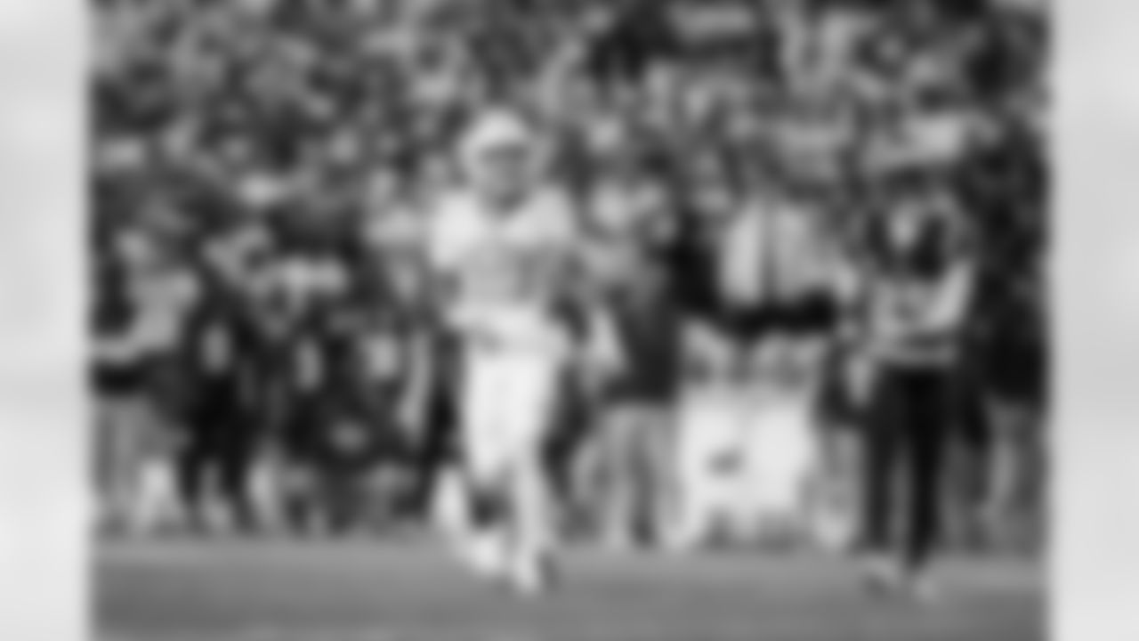 Buffalo Bills vs New England Patriots, Regular Season, October 05, 2025 at Highmark Stadium.