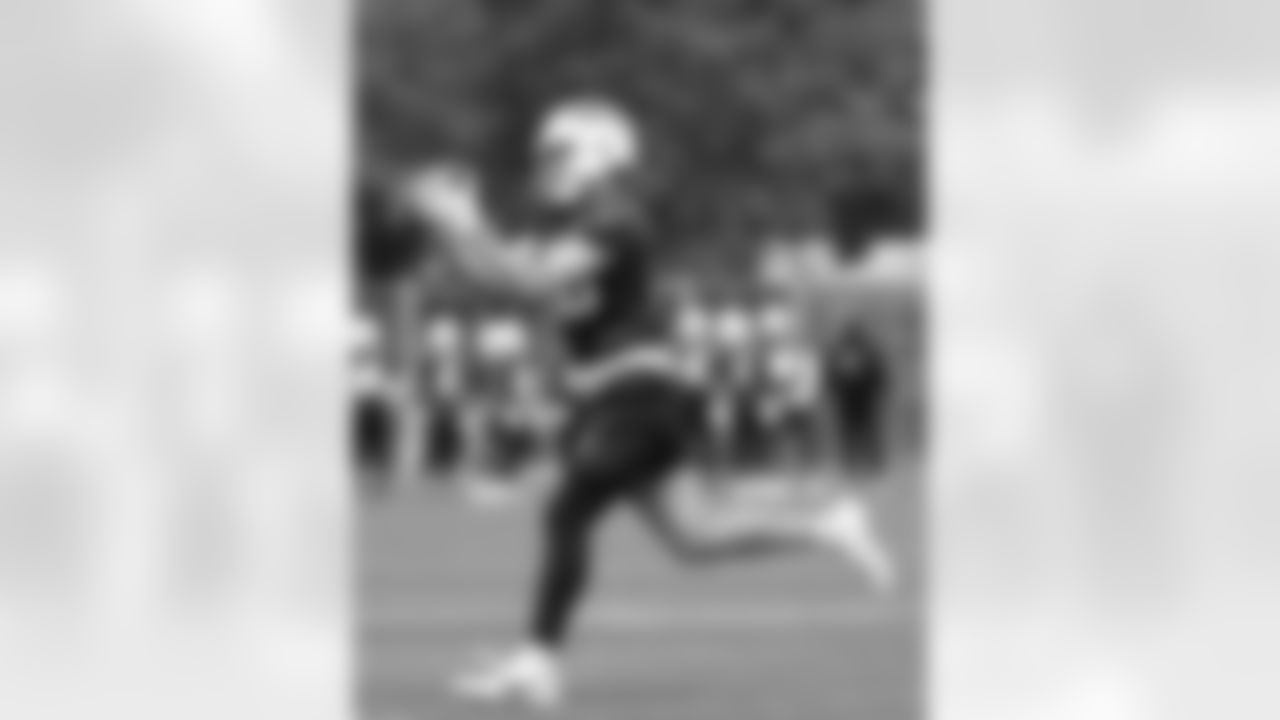 Dalton Kincaid (86). Buffalo Bills OTA workouts, June 03, 2025 at the Buffalo Bills Training Center.