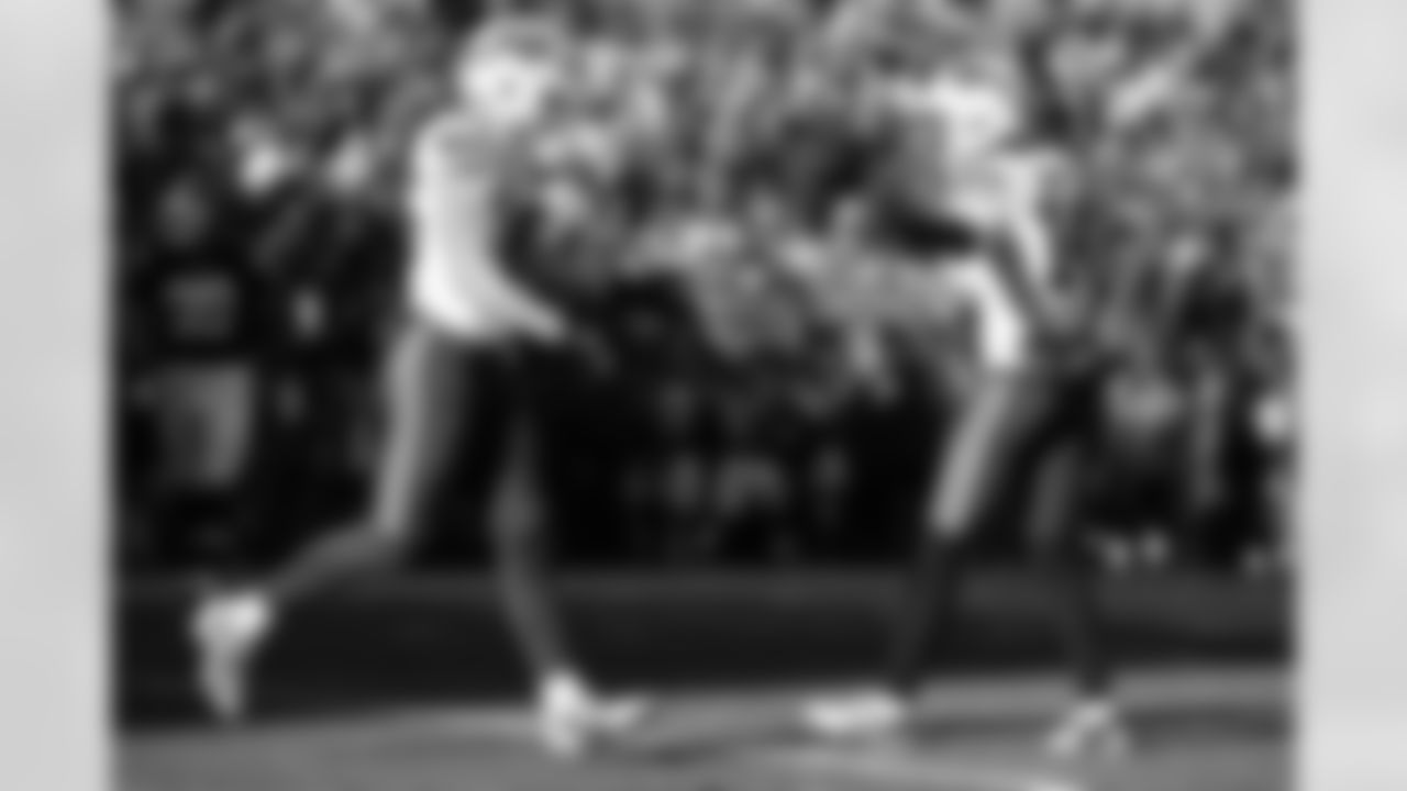 Cleveland Browns vs Buffalo Bills, Regular Season, December 21, 2025 at Huntington Bank Field.