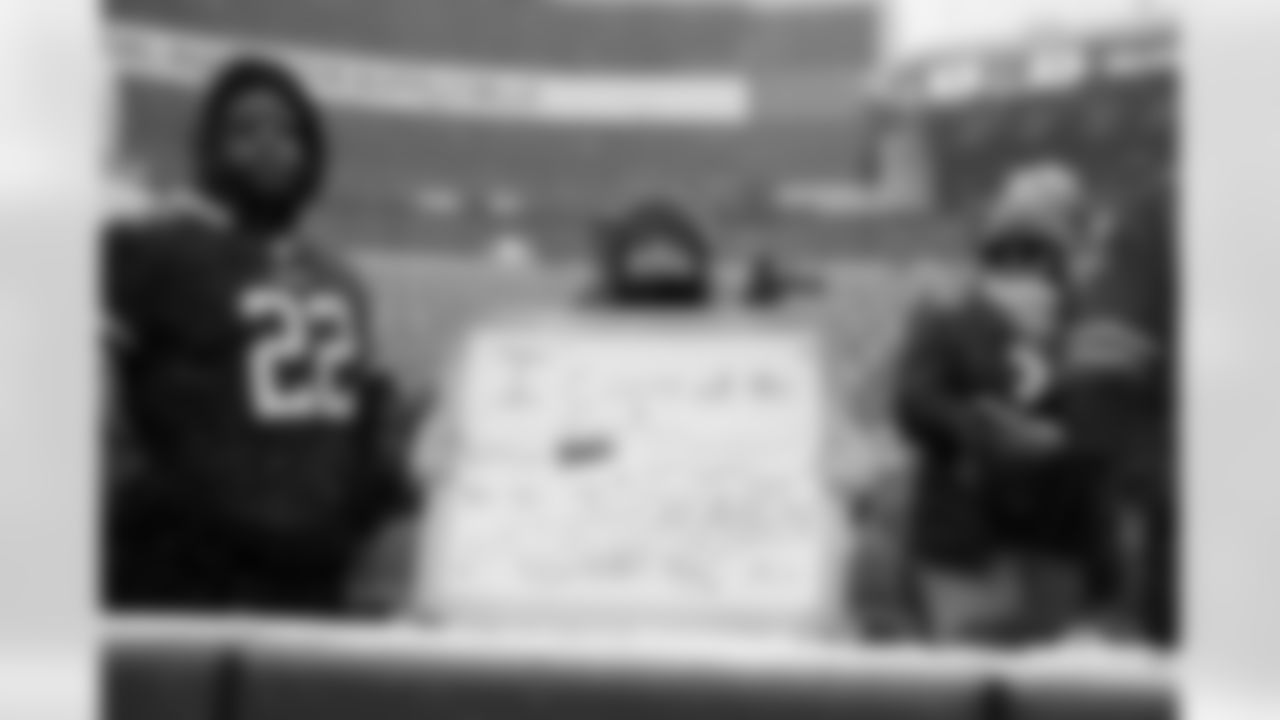 Buffalo Bills vs Cincinnati Bengals, Regular Season, December 07, 2025 at Highmark Stadium.