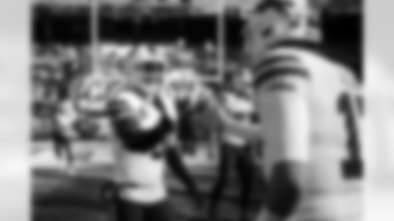 Cleveland Browns vs Buffalo Bills, Regular Season, December 21, 2025 at Huntington Bank Field.