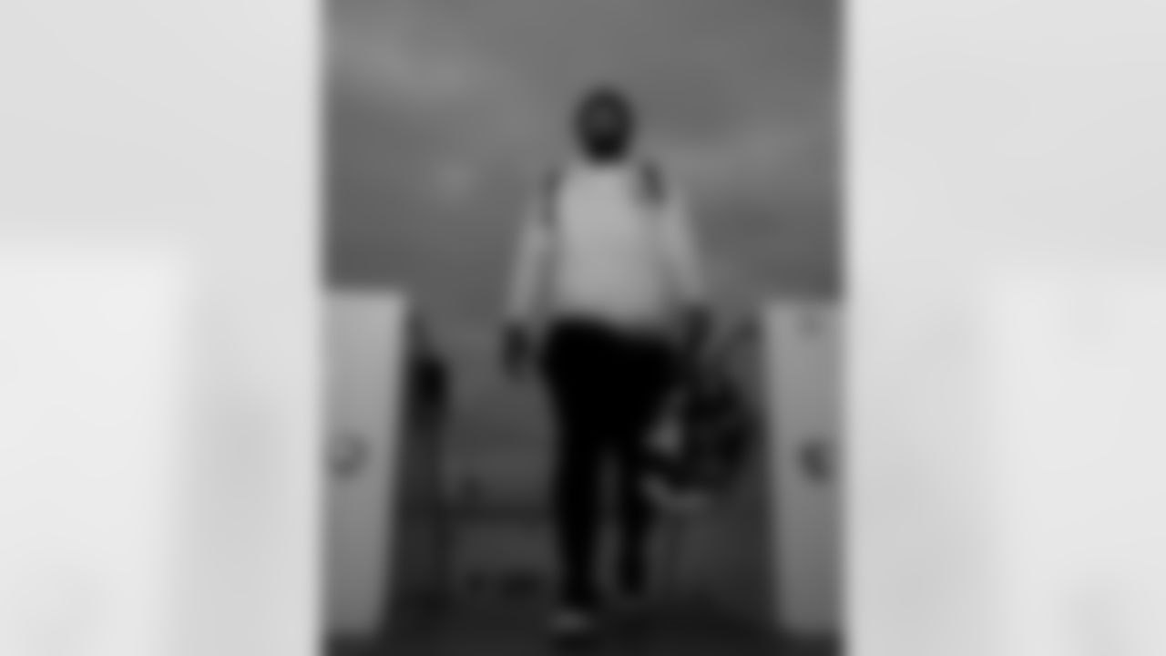 Tylan Grable (68). Buffalo Bills travel to Pittsburgh, November 29, 2025 at Buffalo Niagara International Airport.