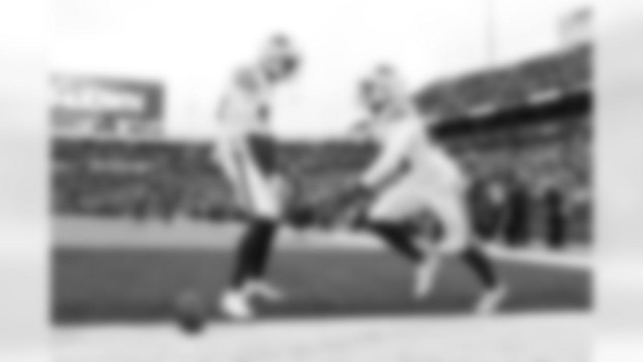 Buffalo Bills vs Tampa Bay Buccaneers, Regular Season, November 16, 2025 at Highmark Stadium.