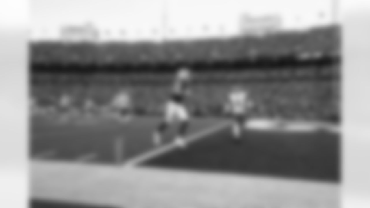 Buffalo Bills vs Kansas City Chiefs, Regular Season, November 02, 2025 at Highmark Stadium.