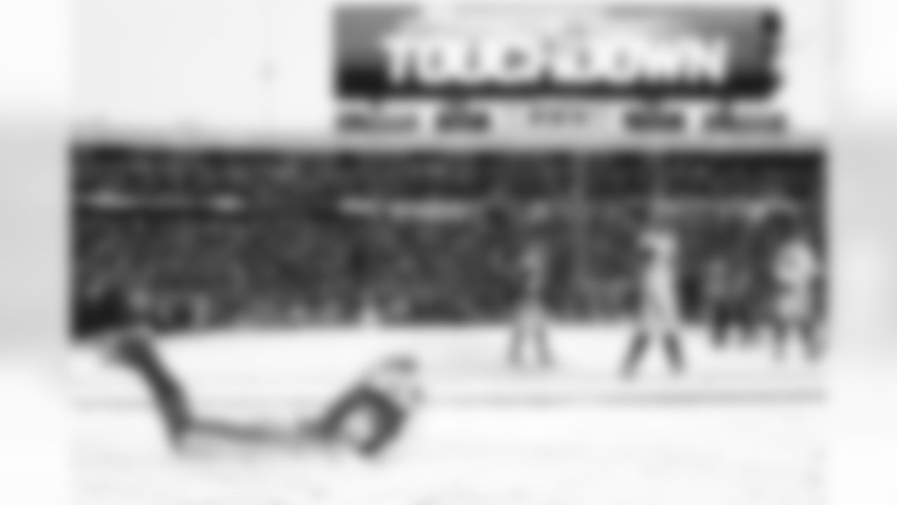 Buffalo Bills vs Cincinnati Bengals, Regular Season, December 07, 2025 at Highmark Stadium.