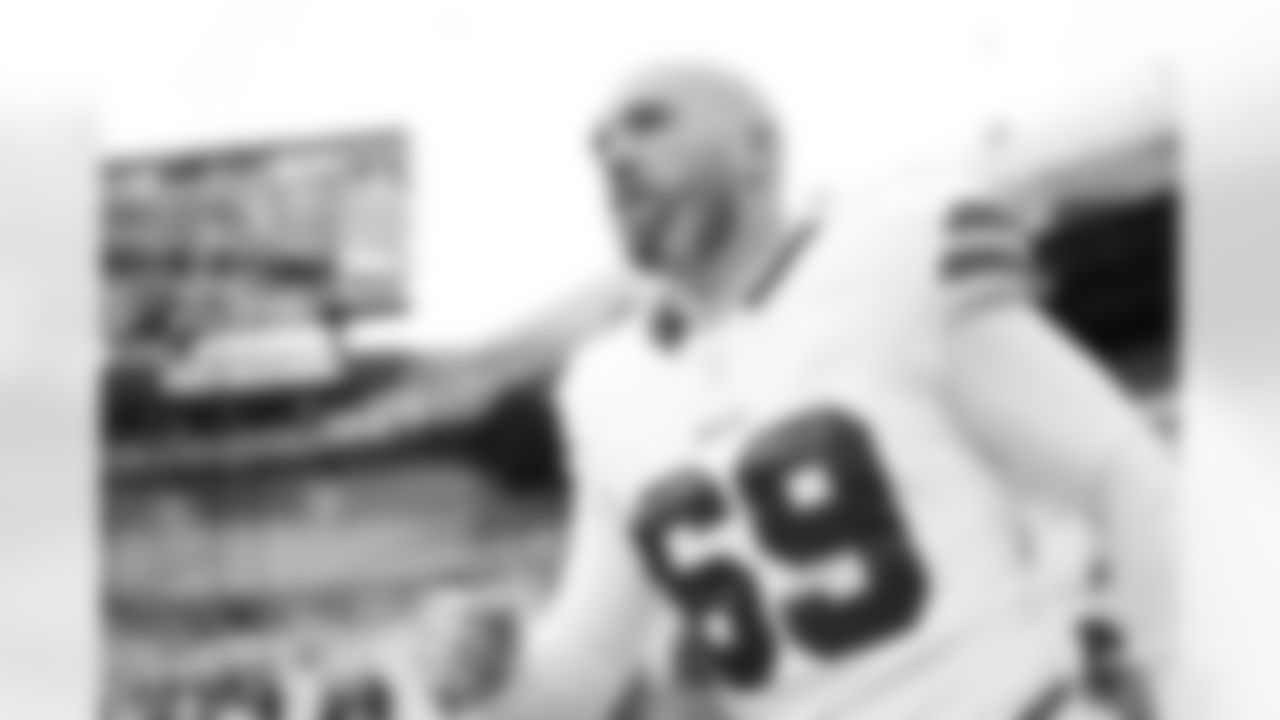 Pittsburgh Steelers vs Buffalo Bills, Regular Season, November 30, 2025 at Acrisure Stadium.