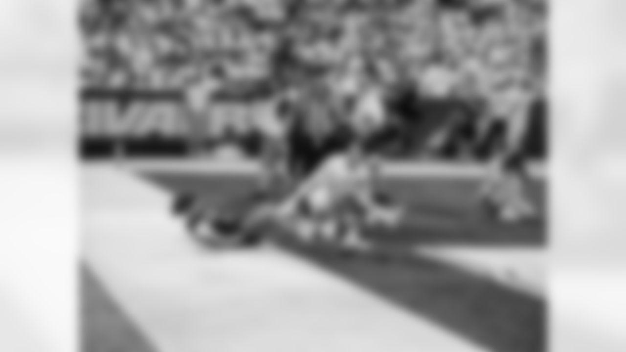 Buffalo Bills vs New England Patriots, Regular Season, October 05, 2025 at Highmark Stadium.