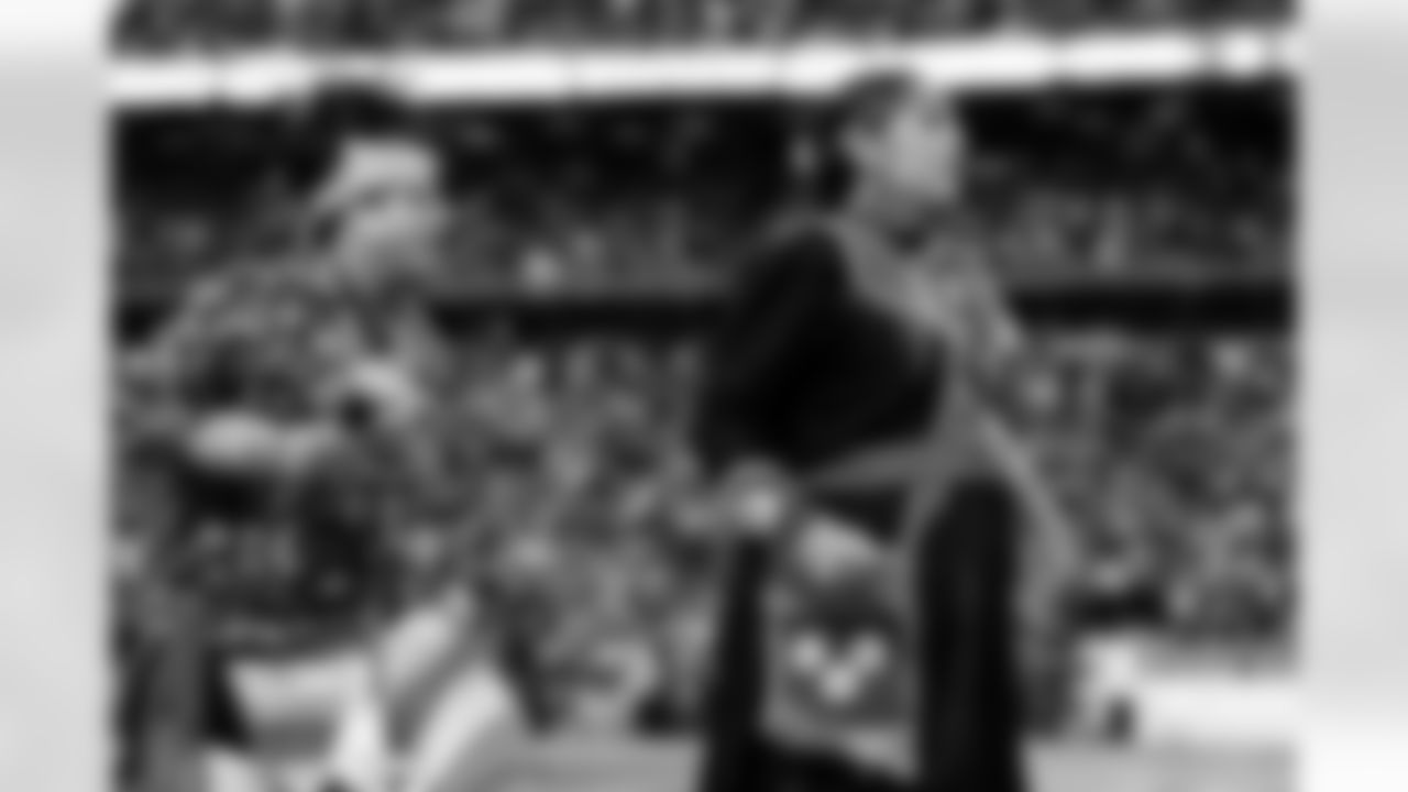 Buffalo Bills vs Tampa Bay Buccaneers, Regular Season, November 16, 2025 at Highmark Stadium.