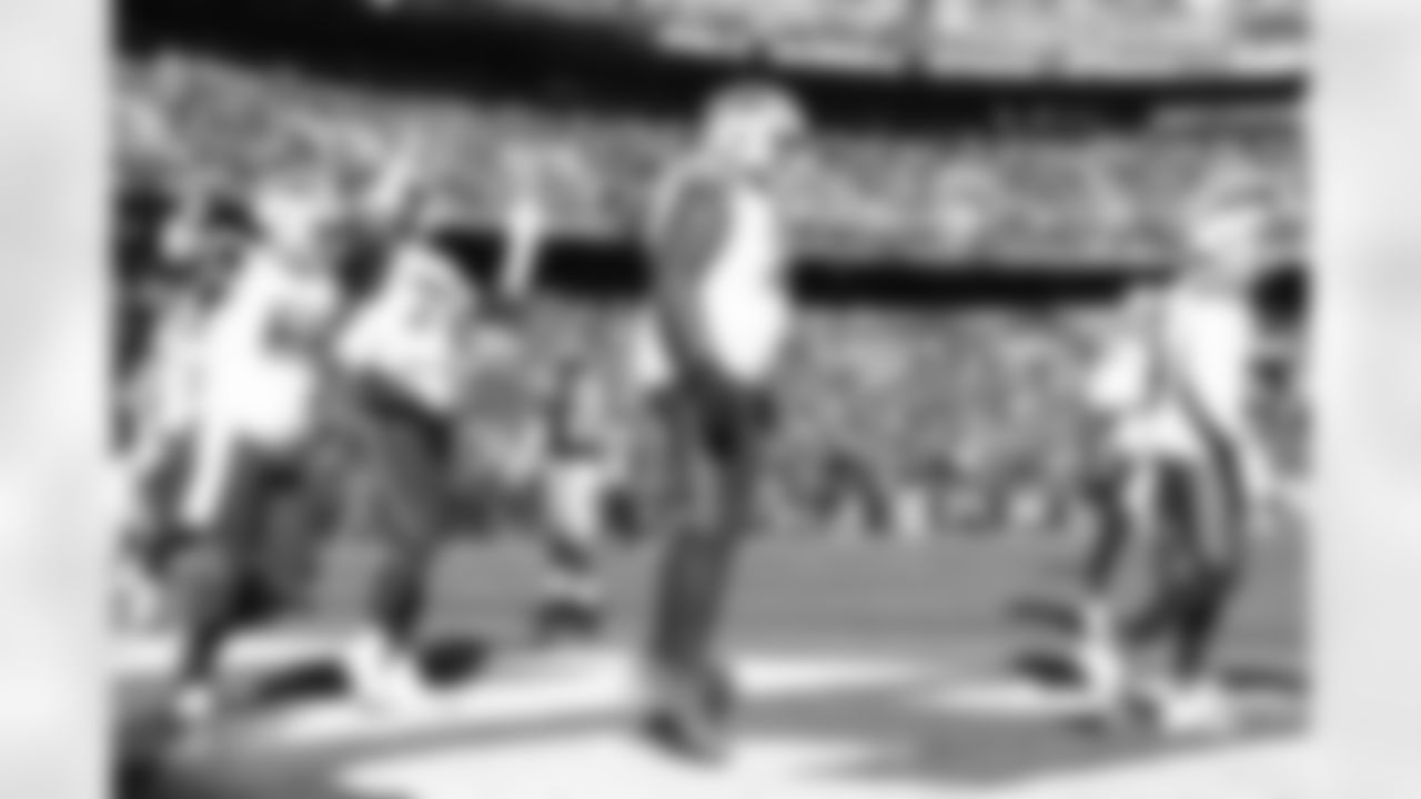 Cleveland Browns vs Buffalo Bills, Regular Season, December 21, 2025 at Huntington Bank Field.