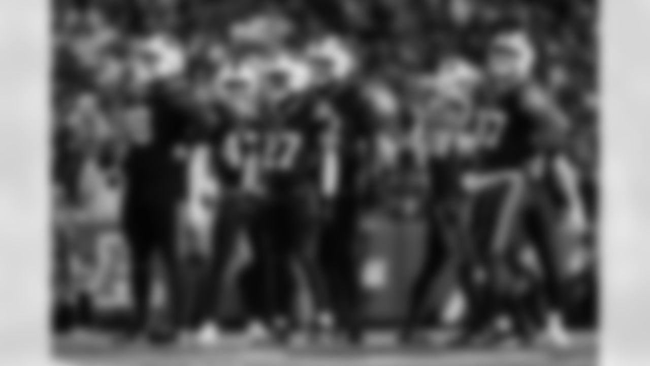 Buffalo Bills vs Miami Dolphins, Regular Season, September 18, 2025 at Highmark Stadium.