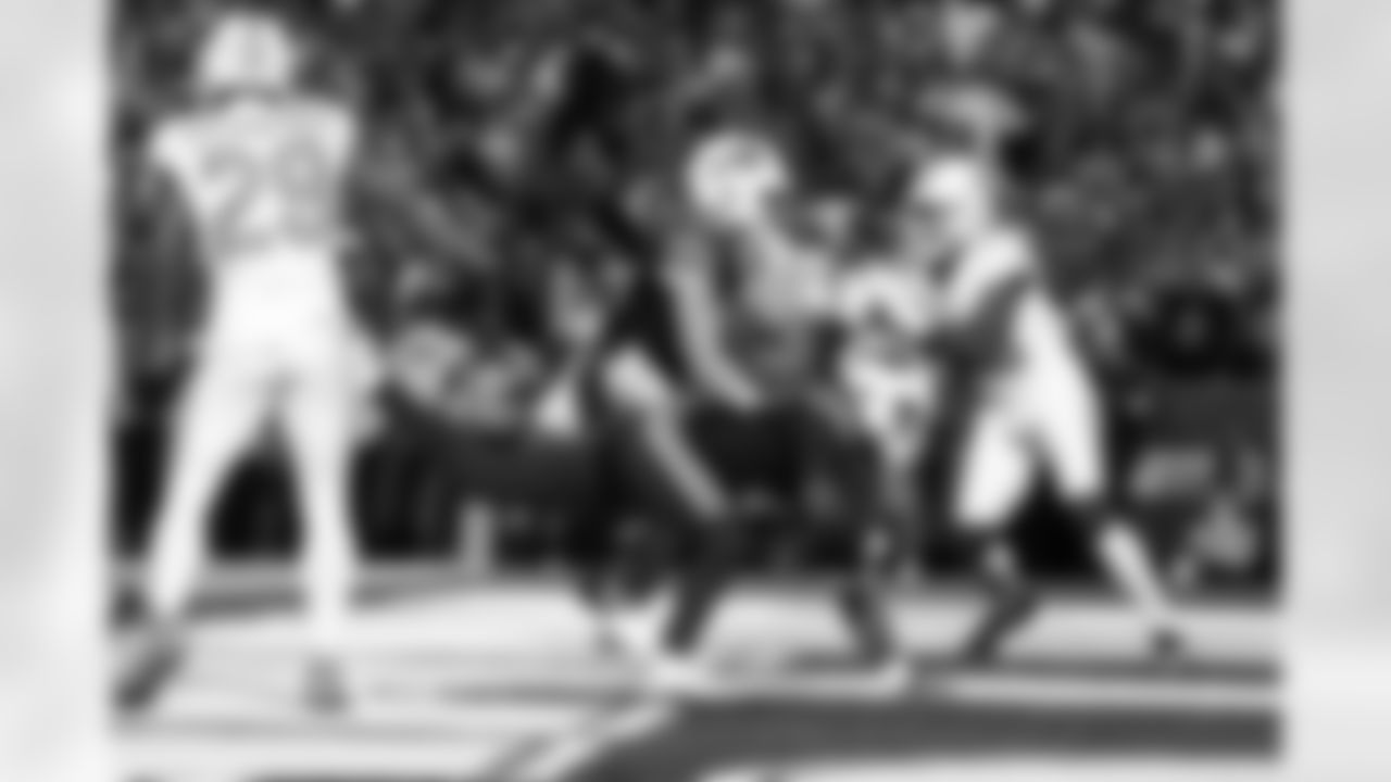 Buffalo Bills vs Miami Dolphins, Regular Season, September 18, 2025 at Highmark Stadium.