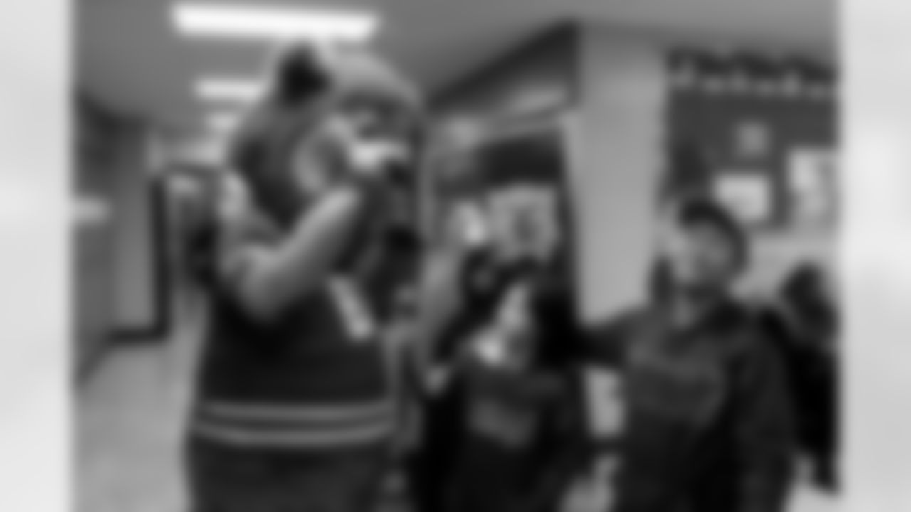 Free Mobile Food Markets, November 01, 2025 at #94 West Hertel Academy.