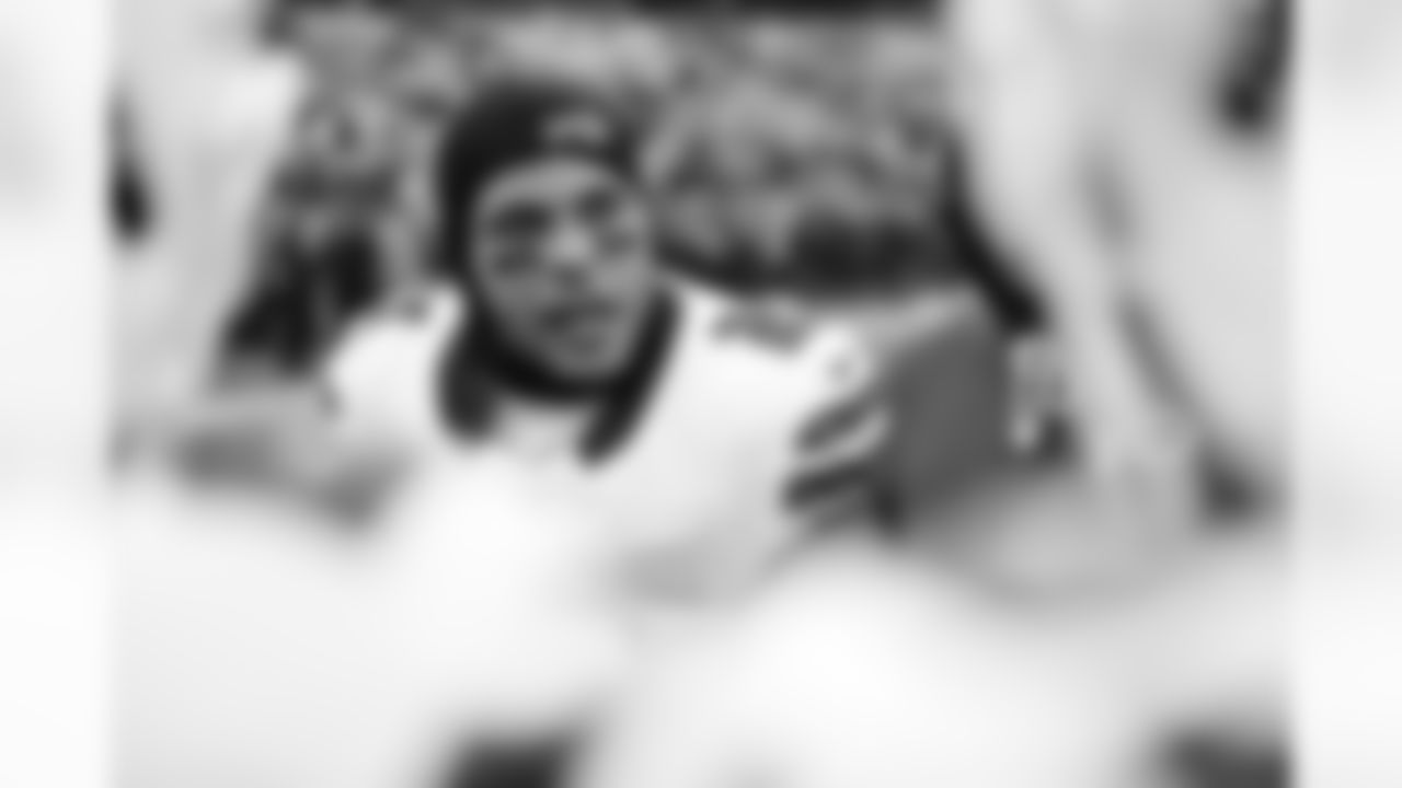 New England Patriots vs Buffalo Bills, Regular Season, December 14, 2025 at Gillette Stadium.