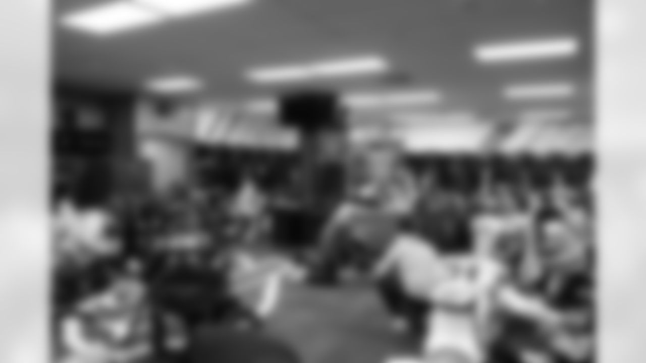 Buffalo Bills vs Tampa Bay Buccaneers, Regular Season, November 16, 2025 at Highmark Stadium.