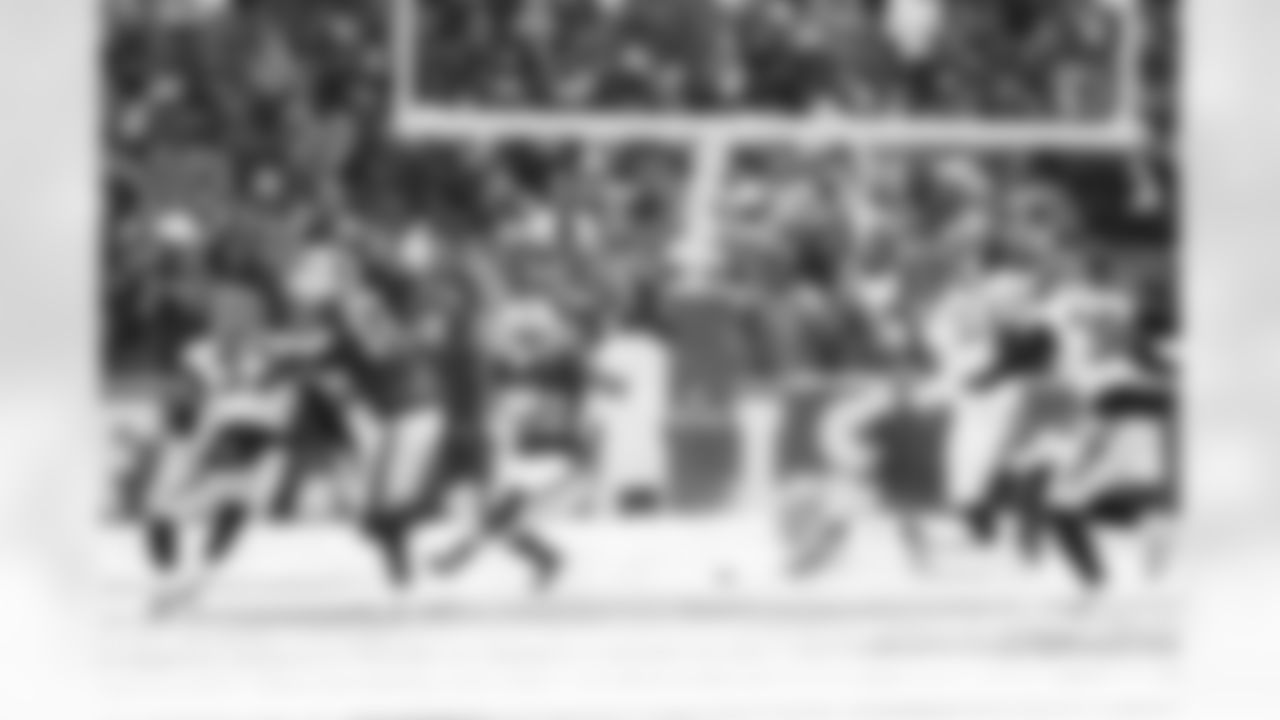 Buffalo Bills vs Cincinnati Bengals, Regular Season, December 07, 2025 at Highmark Stadium.