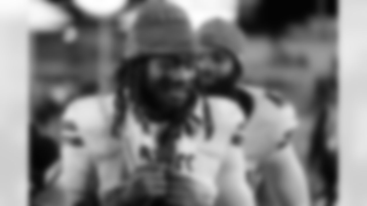 Pittsburgh Steelers vs Buffalo Bills, Regular Season, November 30, 2025 at Acrisure Stadium.