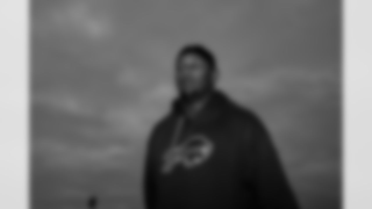 Deone Walker (96). Buffalo Bills travel to Pittsburgh, November 29, 2025 at Buffalo Niagara International Airport.