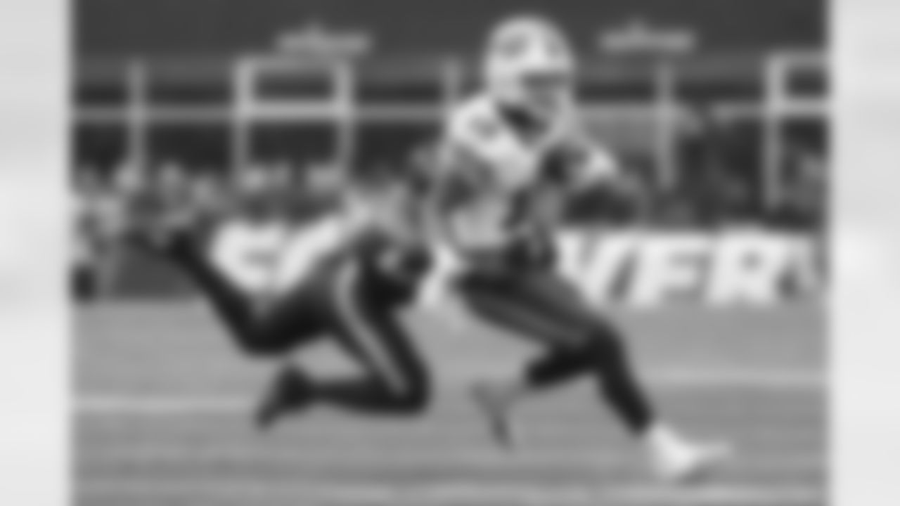 New England Patriots vs Buffalo Bills, Regular Season, December 14, 2025 at Gillette Stadium.