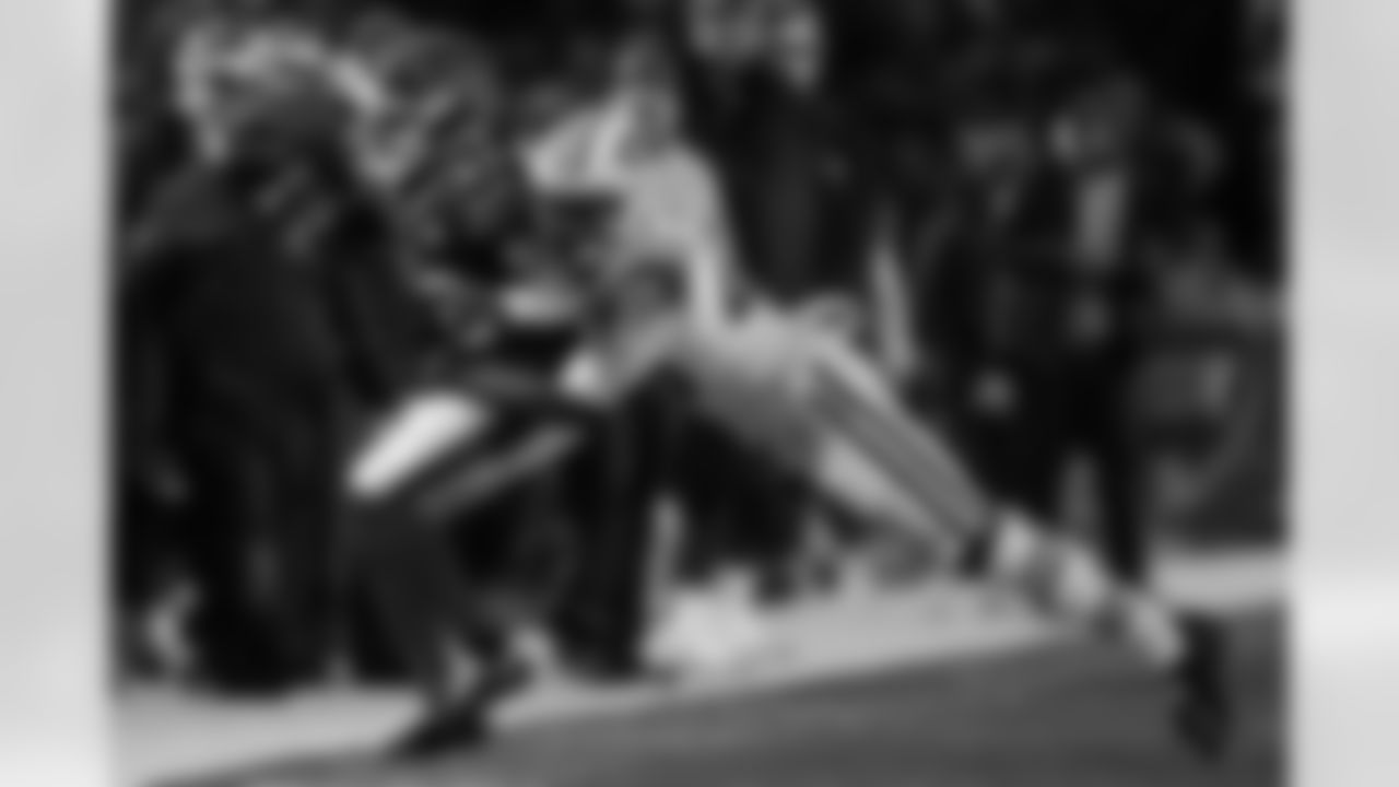 Buffalo Bills vs New York Jets, Regular Season, January 04, 2026 at Highmark Stadium.