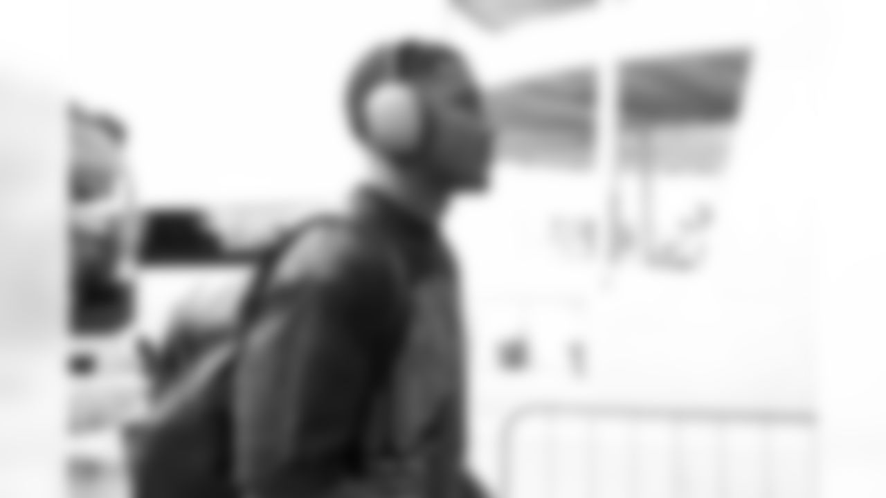 Miami Dolphins vs Buffalo Bills, Regular Season, November 09, 2025 at Hard Rock Stadium.