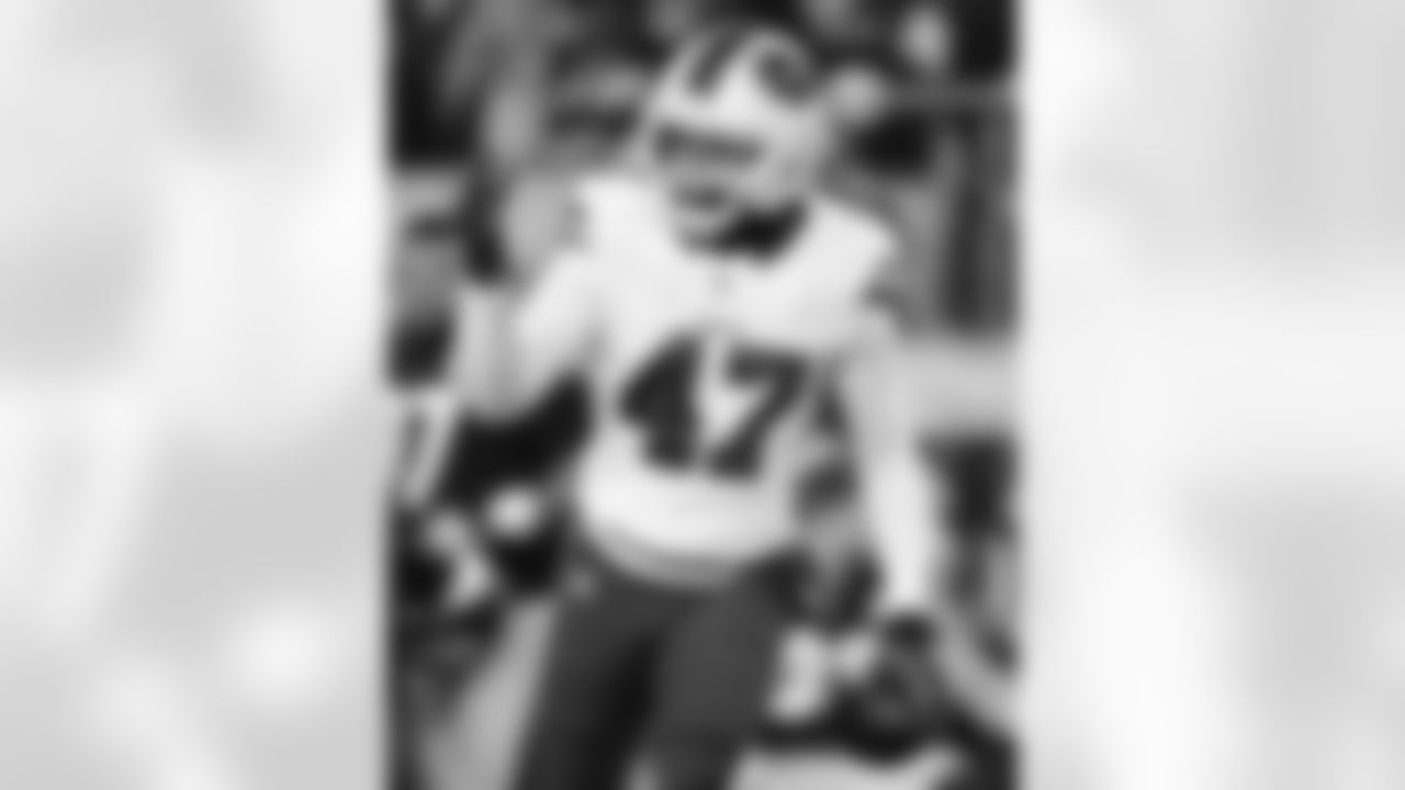 Pittsburgh Steelers vs Buffalo Bills, Regular Season, November 30, 2025 at Acrisure Stadium.